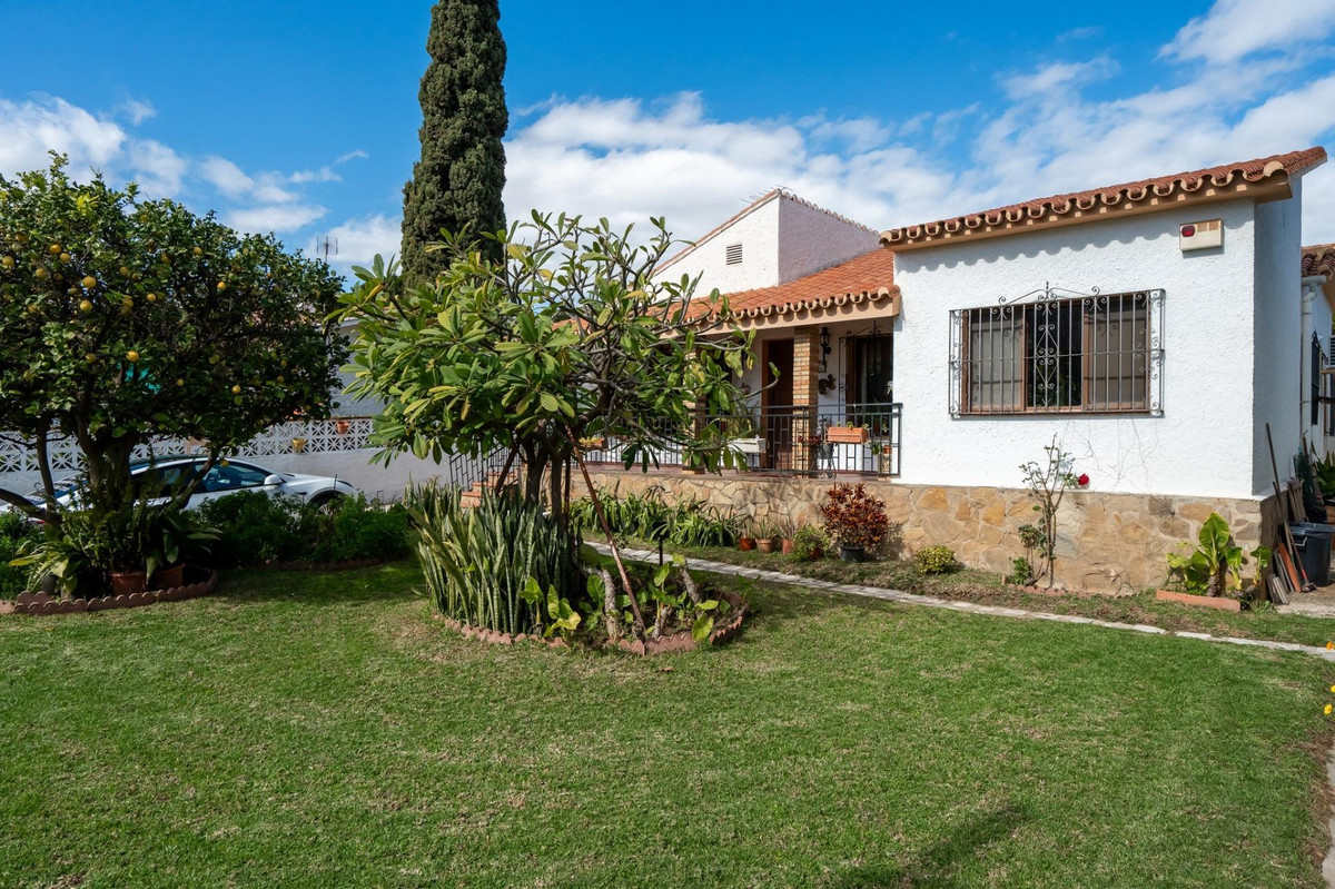3 Bed Townhouse for sale in Arroyo De La Miel Costa Del Sol, Málaga, Spain
