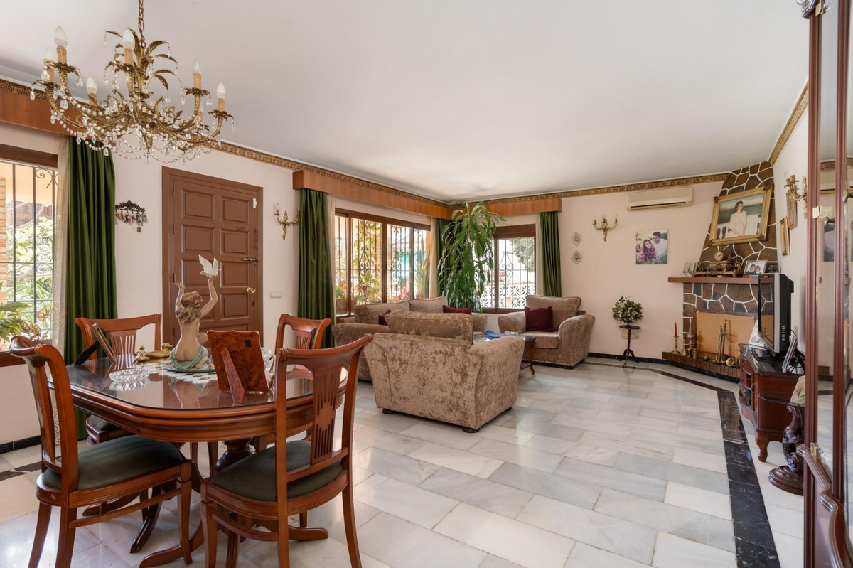 3 Bed Townhouse for sale in Arroyo De La Miel Costa Del Sol, Málaga, Spain
