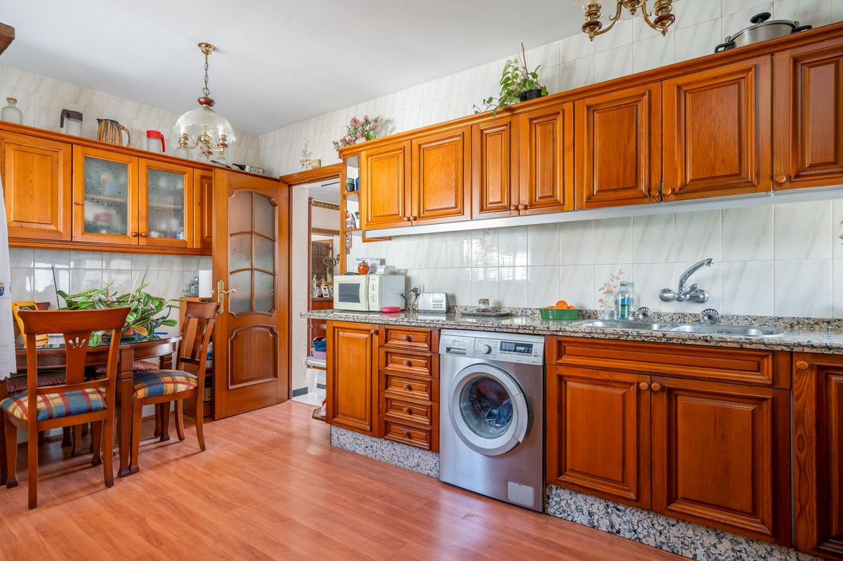 3 Bed Townhouse for sale in Arroyo De La Miel Costa Del Sol, Málaga, Spain