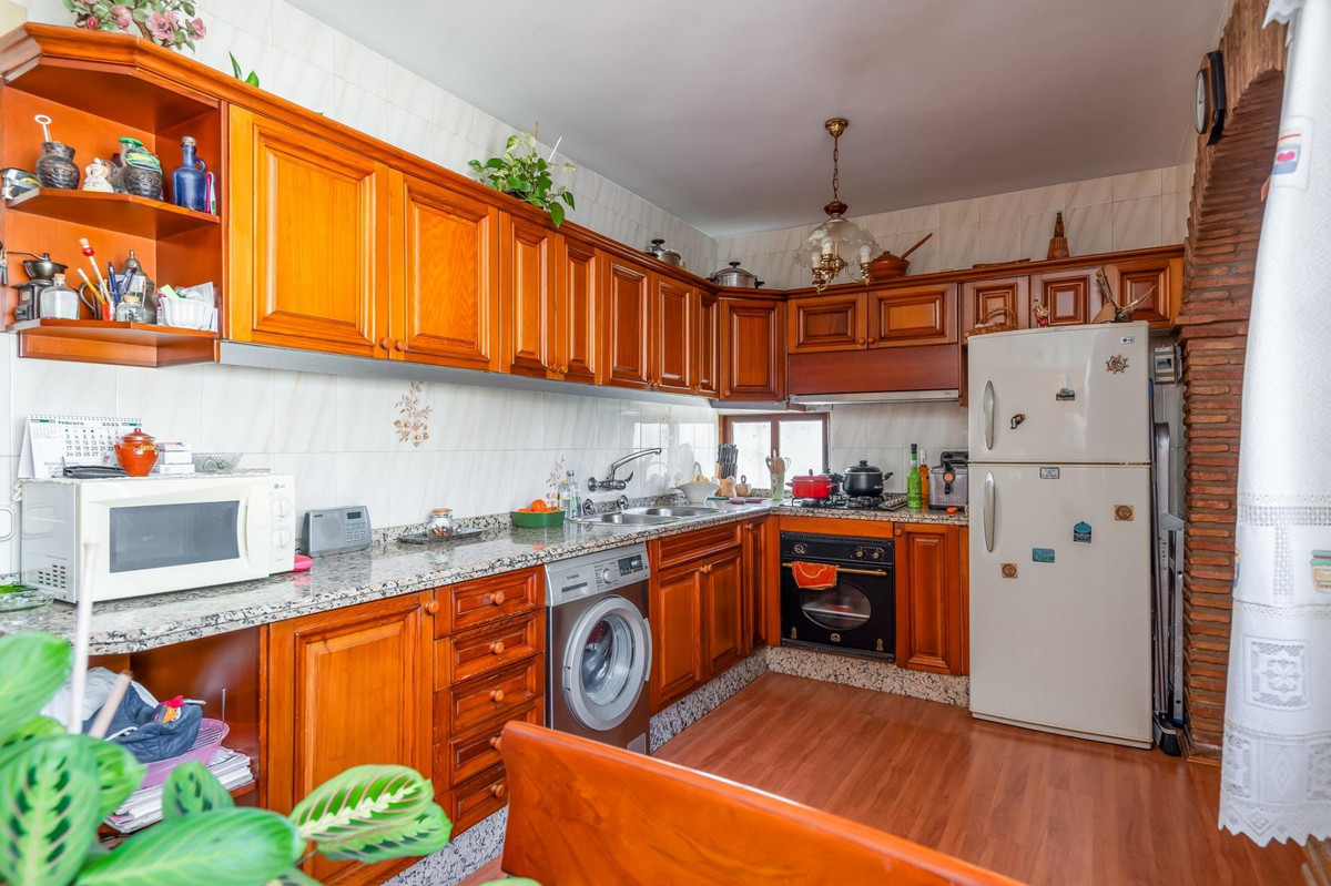 3 Bed Townhouse for sale in Arroyo De La Miel Costa Del Sol, Málaga, Spain