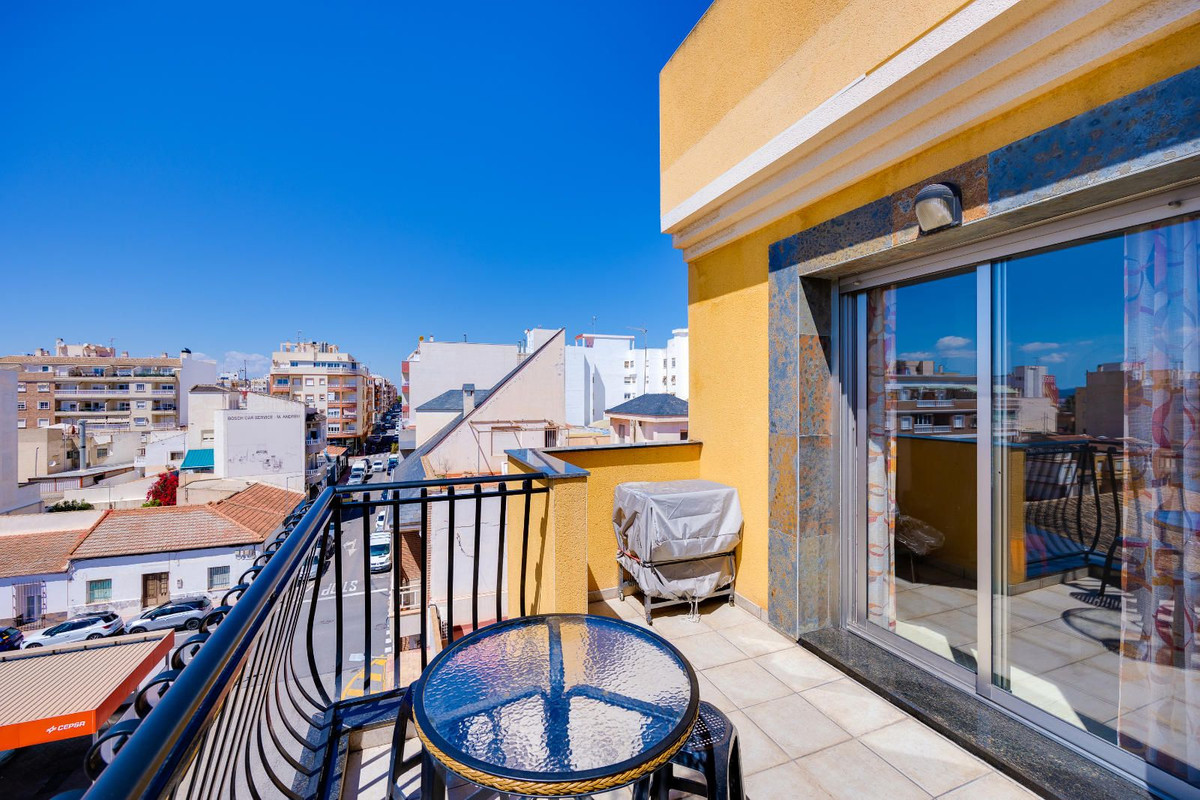 Se vende Ático de 2 dormitorios en Costa Blanca, Alicante, España