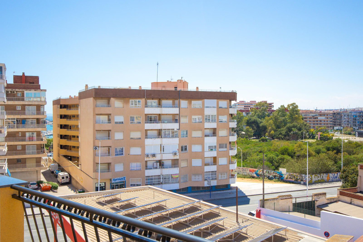 Se vende Ático de 2 dormitorios en Costa Blanca, Alicante, España
