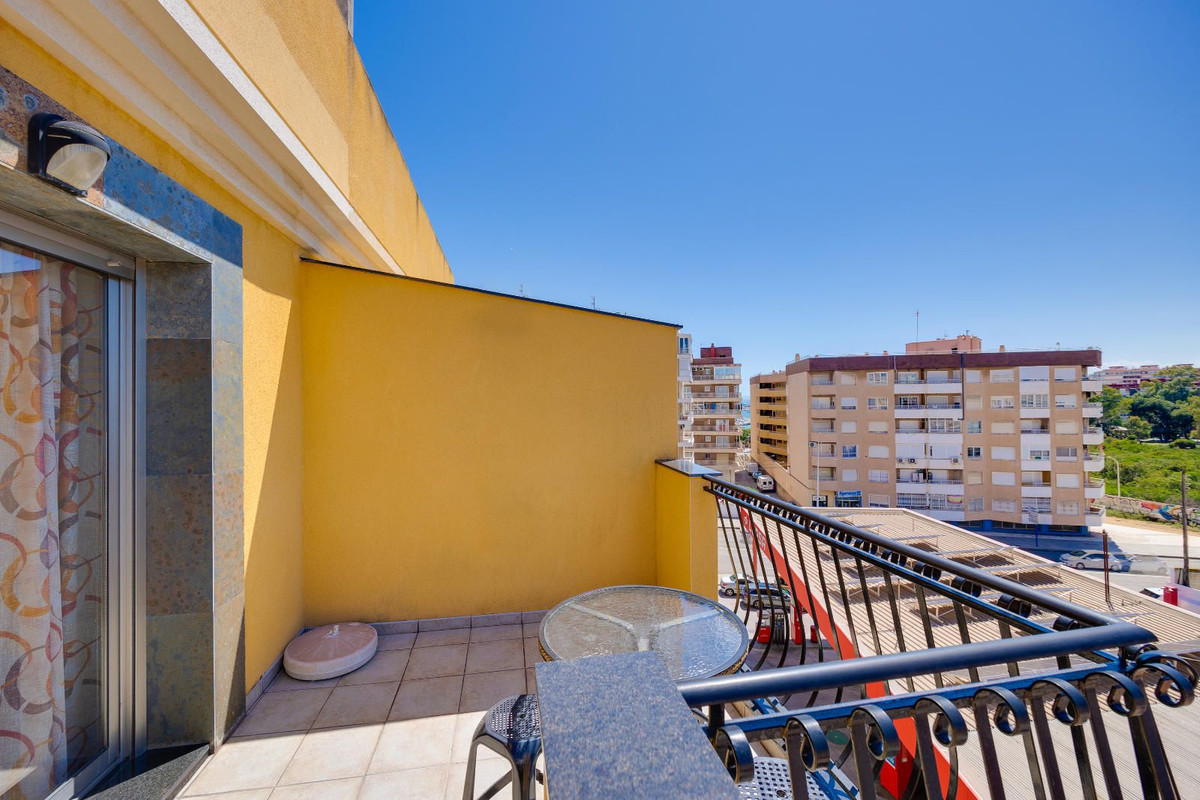 Se vende Ático de 2 dormitorios en Costa Blanca, Alicante, España