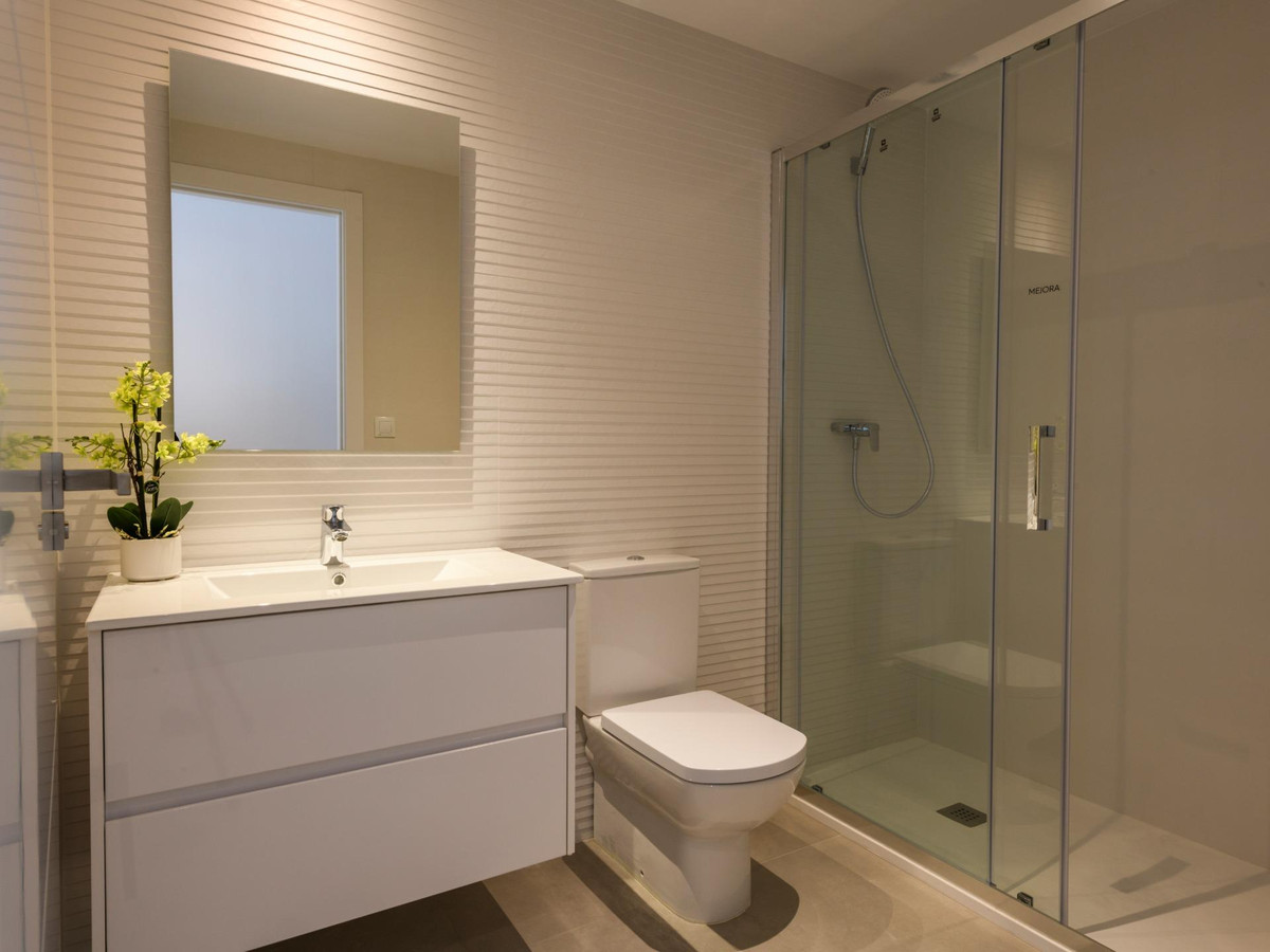 Se vende Apartamento Planta Baja de 2 dormitorios en Costa Blanca, Alicante, España