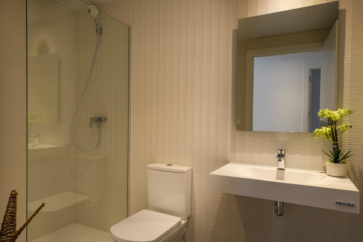 Se vende Apartamento Planta Baja de 2 dormitorios en Costa Blanca, Alicante, España
