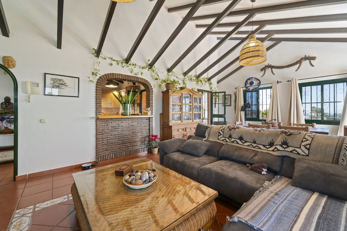 5 Bed Townhouse for sale in Mijas Costa Del Sol, Málaga, Spain