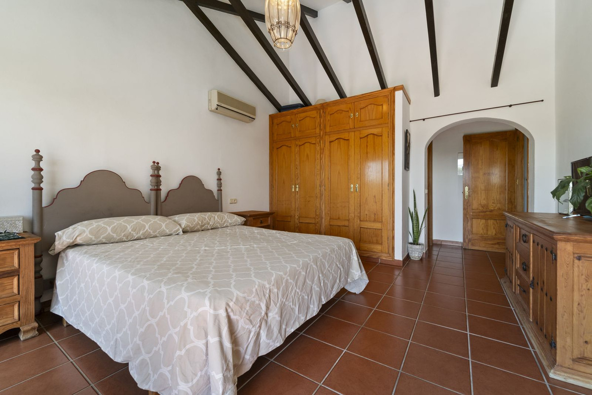 5 Bed Townhouse for sale in Mijas Costa Del Sol, Málaga, Spain