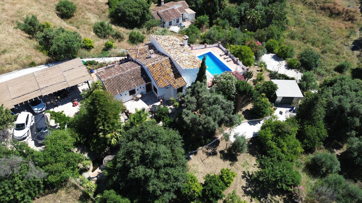 5 Bed Townhouse for sale in Mijas Costa Del Sol, Málaga, Spain