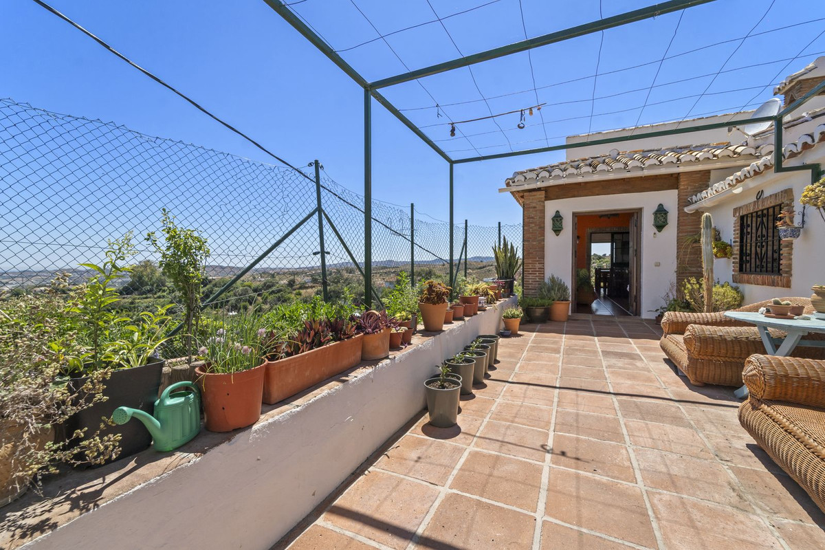 5 Bed Townhouse for sale in Mijas Costa Del Sol, Málaga, Spain