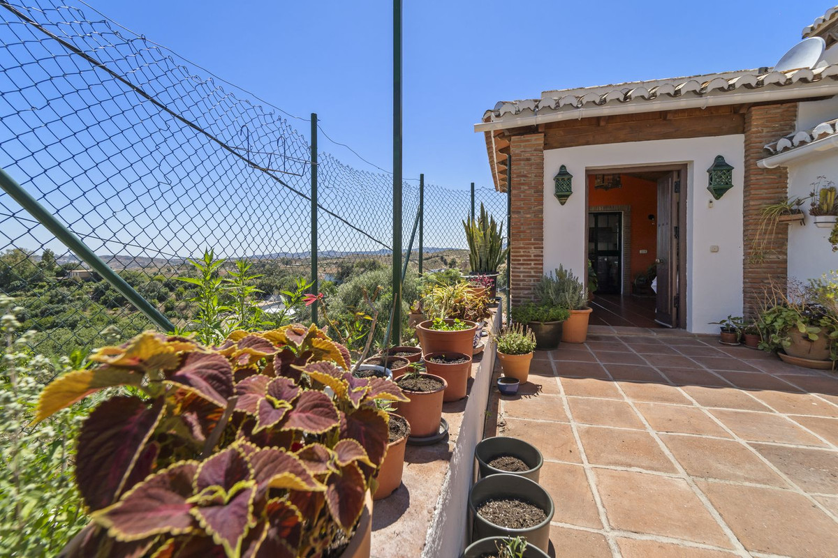 5 Bed Townhouse for sale in Mijas Costa Del Sol, Málaga, Spain