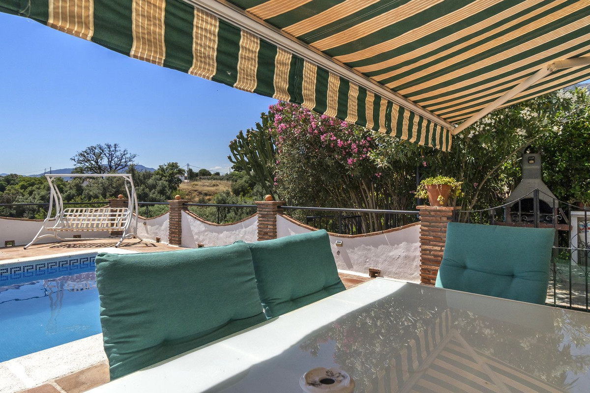 5 Bed Townhouse for sale in Mijas Costa Del Sol, Málaga, Spain