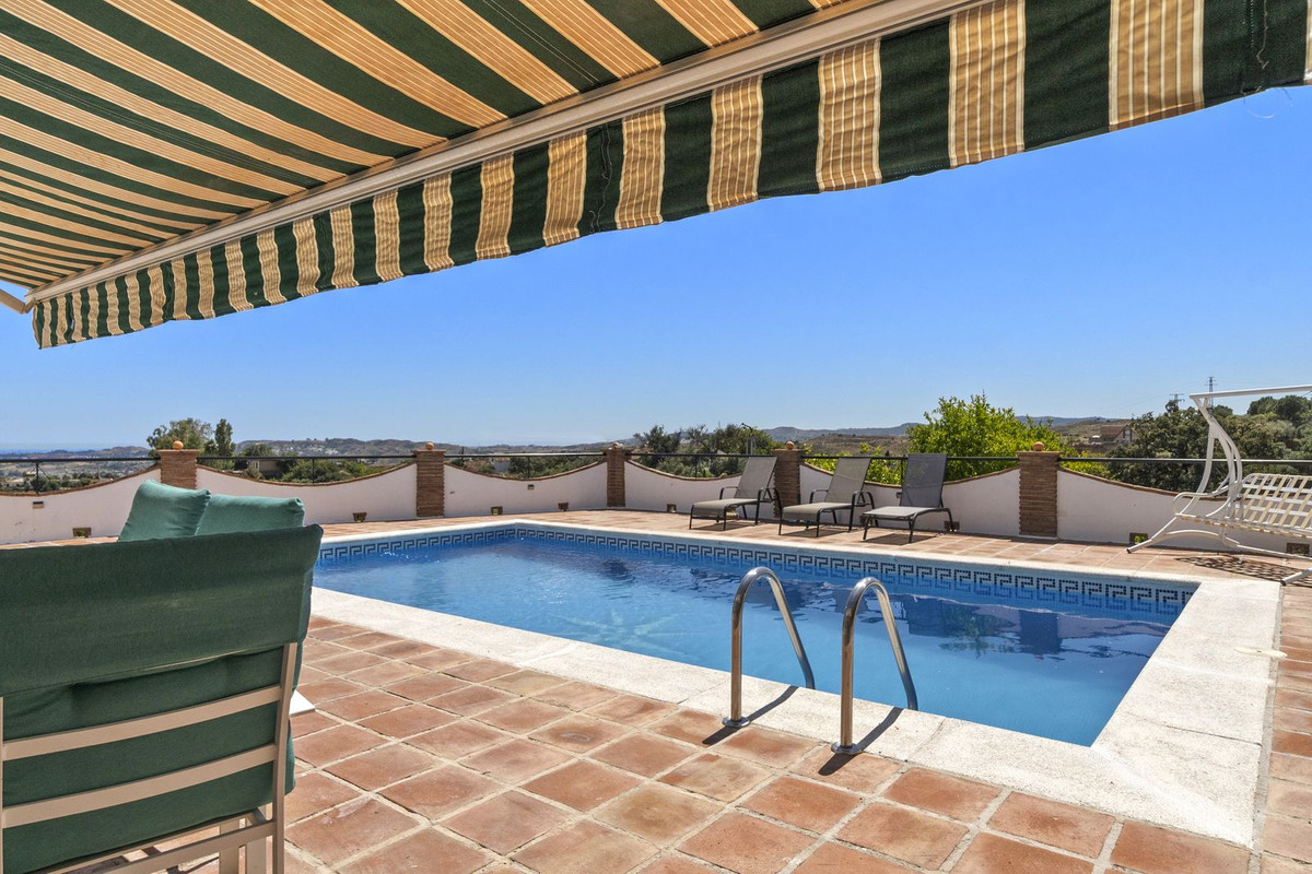 5 Bed Townhouse for sale in Mijas Costa Del Sol, Málaga, Spain