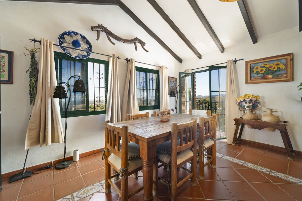 5 Bed Townhouse for sale in Mijas Costa Del Sol, Málaga, Spain