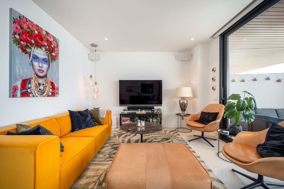 2 Bed Apartment for sale in Fuengirola Costa Del Sol, Málaga, Spain
