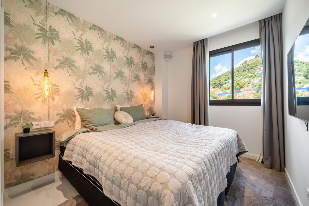 2 Bed Apartment for sale in Fuengirola Costa Del Sol, Málaga, Spain