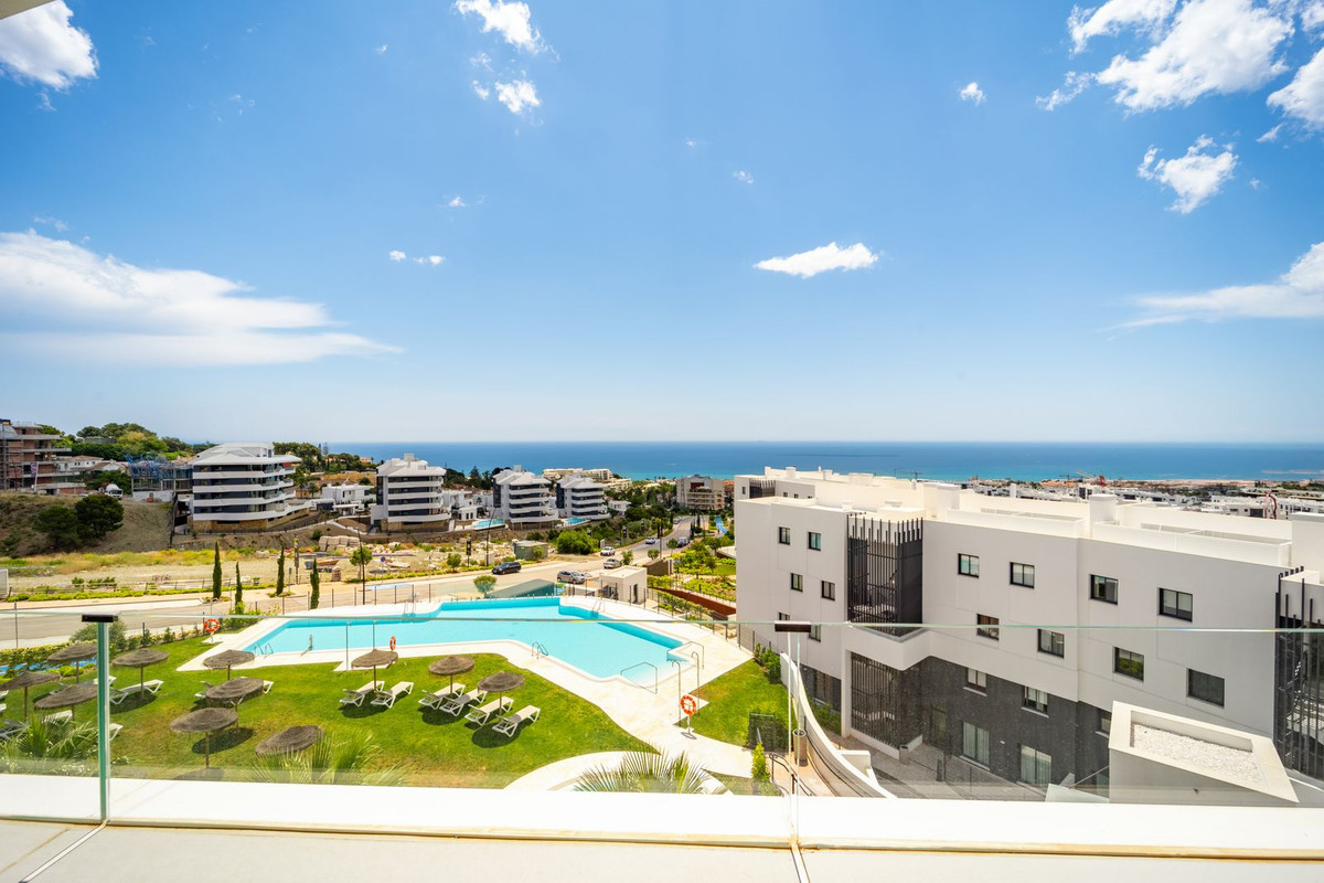 2 Bed Apartment for sale in Fuengirola Costa Del Sol, Málaga, Spain