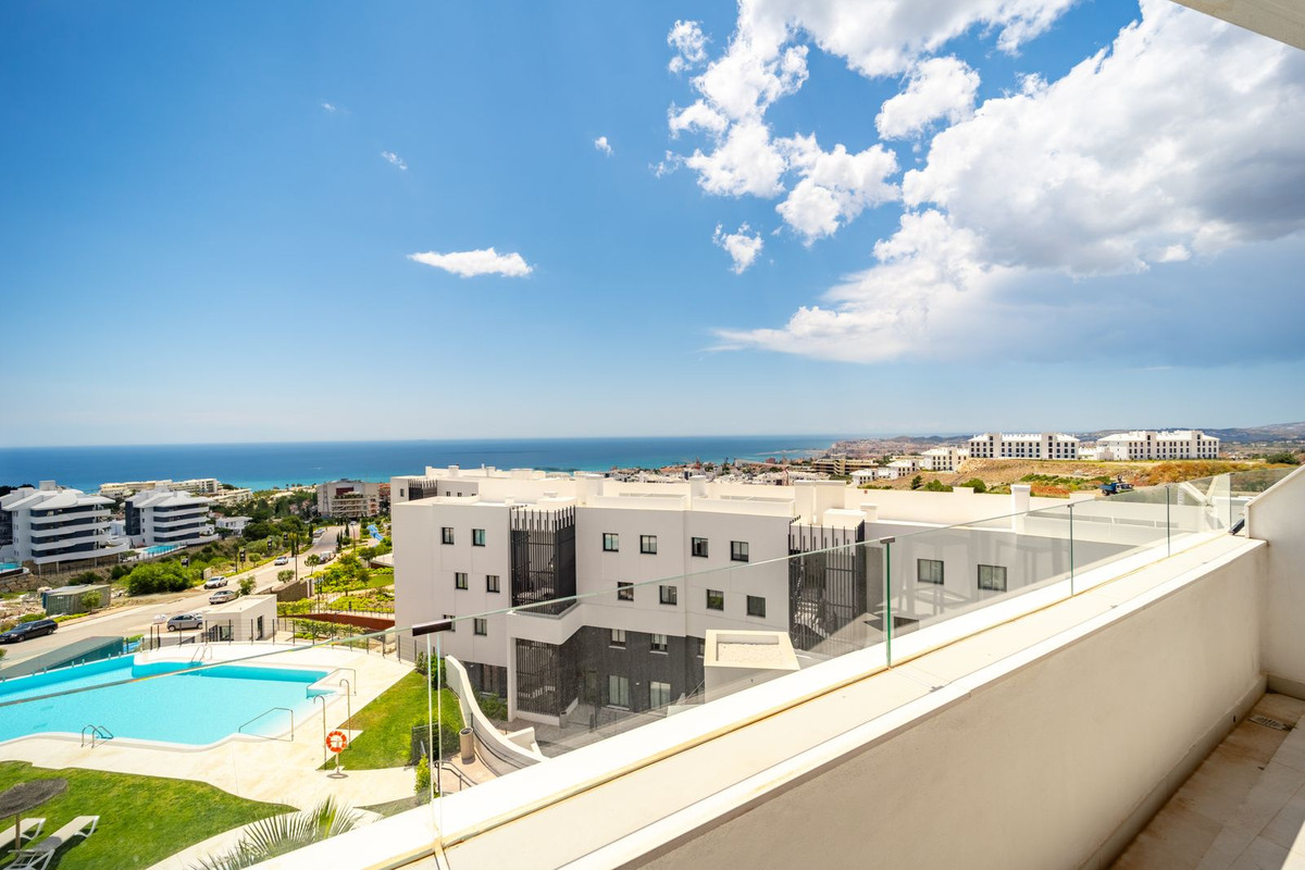 2 Bed Apartment for sale in Fuengirola Costa Del Sol, Málaga, Spain