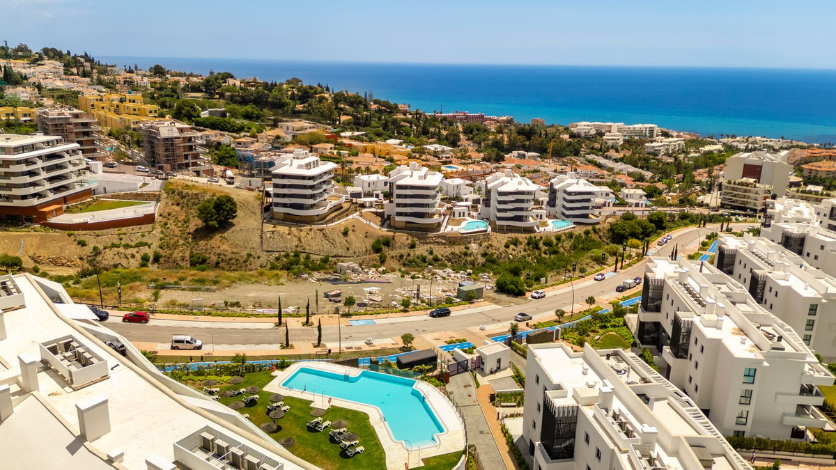 2 Bed Apartment for sale in Fuengirola Costa Del Sol, Málaga, Spain