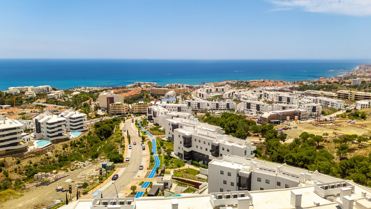 2 Bed Apartment for sale in Fuengirola Costa Del Sol, Málaga, Spain