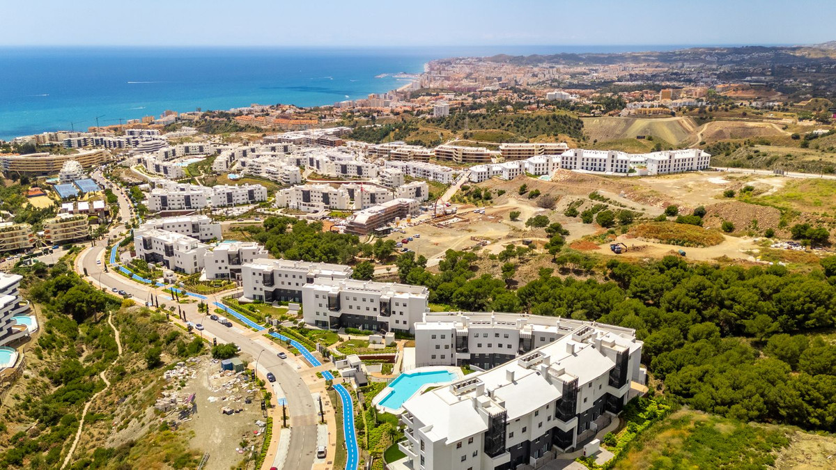 2 Bed Apartment for sale in Fuengirola Costa Del Sol, Málaga, Spain