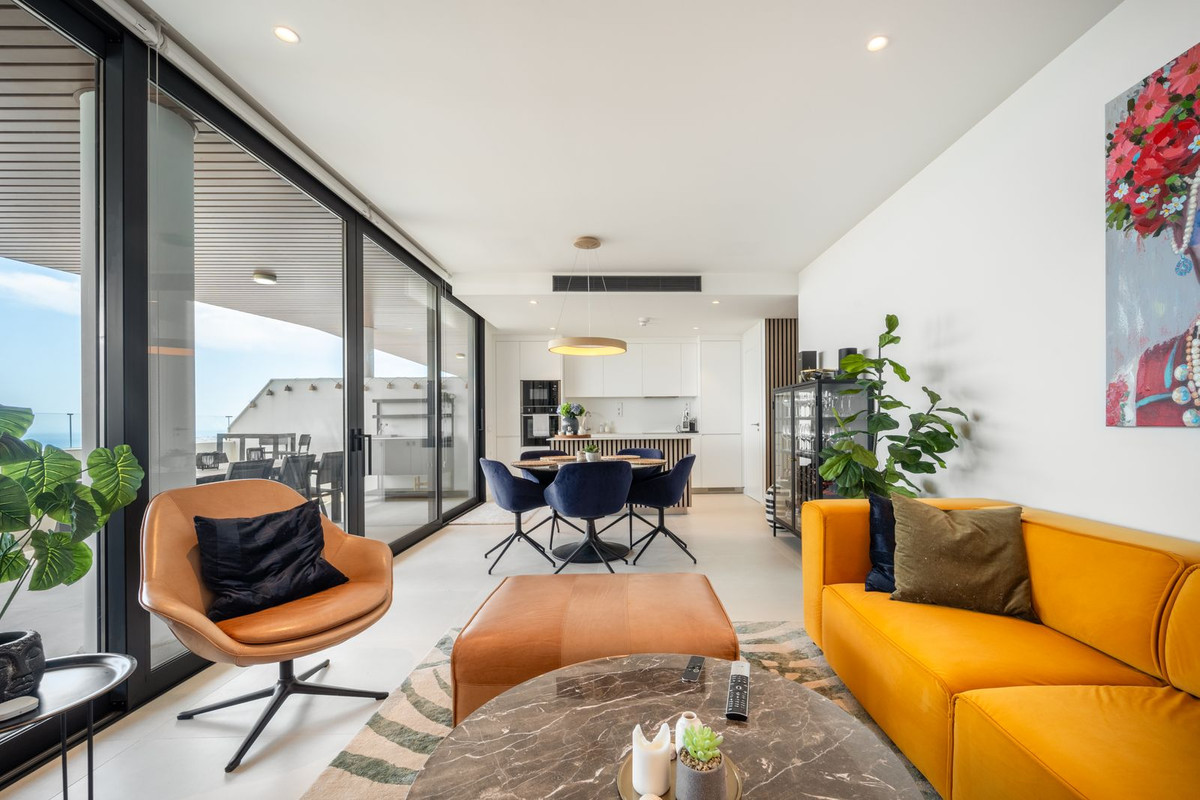 2 Bed Apartment for sale in Fuengirola Costa Del Sol, Málaga, Spain