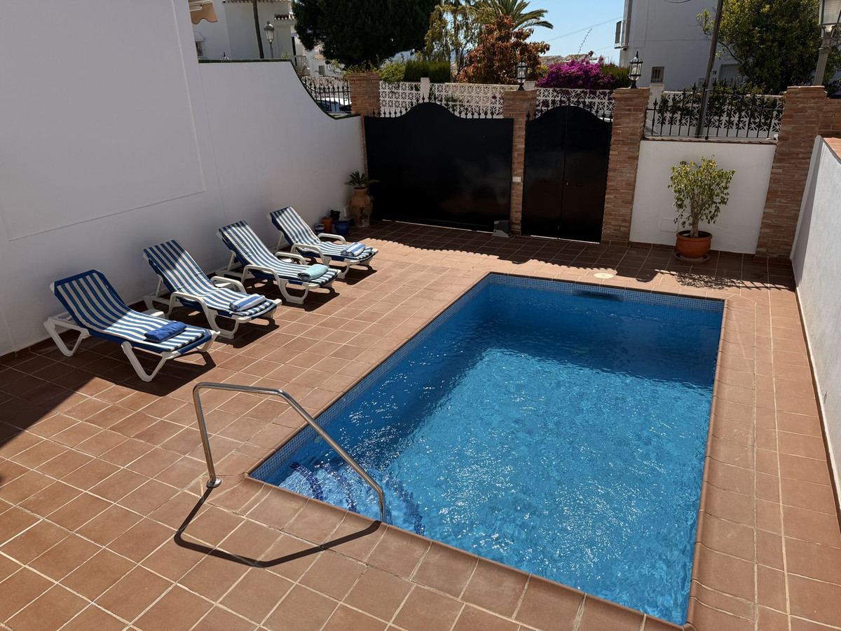 3 Bed Townhouse for sale in Nerja Costa Del Sol East, Málaga, Spain