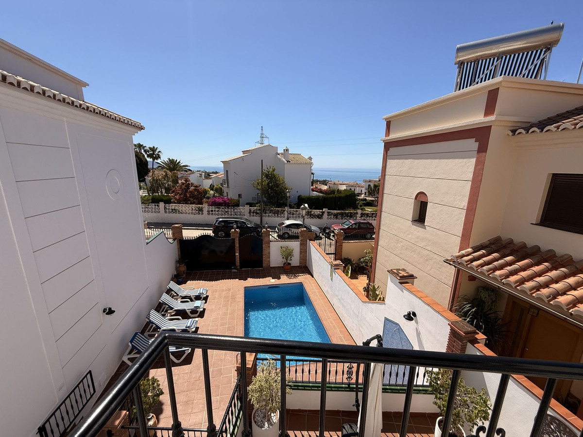 3 Bed Townhouse for sale in Nerja Costa Del Sol East, Málaga, Spain