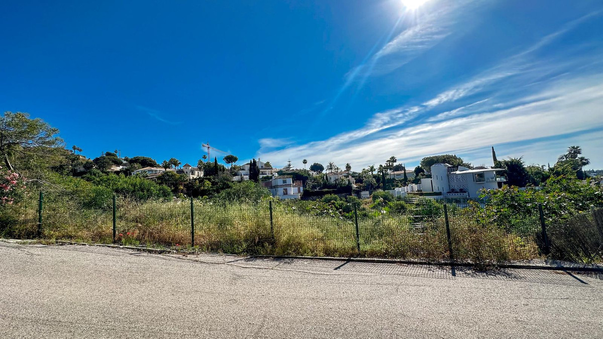 Plots for sale in El Paraiso Costa Del Sol, Málaga, Spain