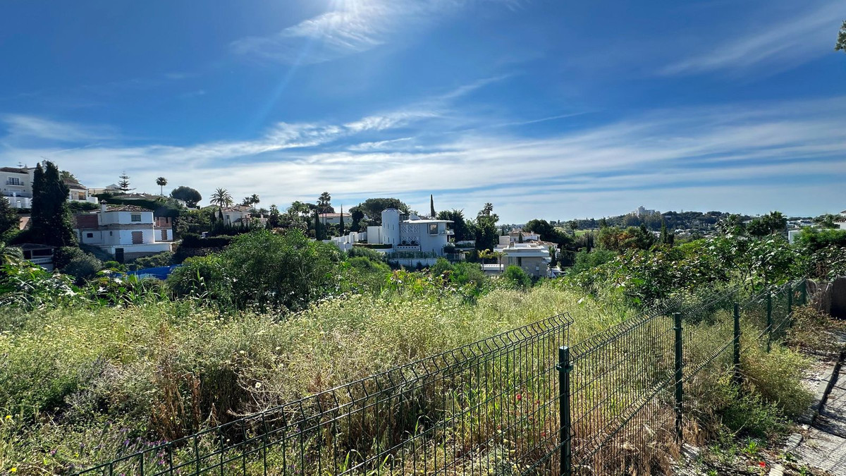 Plots for sale in El Paraiso Costa Del Sol, Málaga, Spain