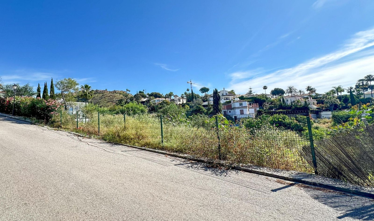 Plots for sale in El Paraiso Costa Del Sol, Málaga, Spain