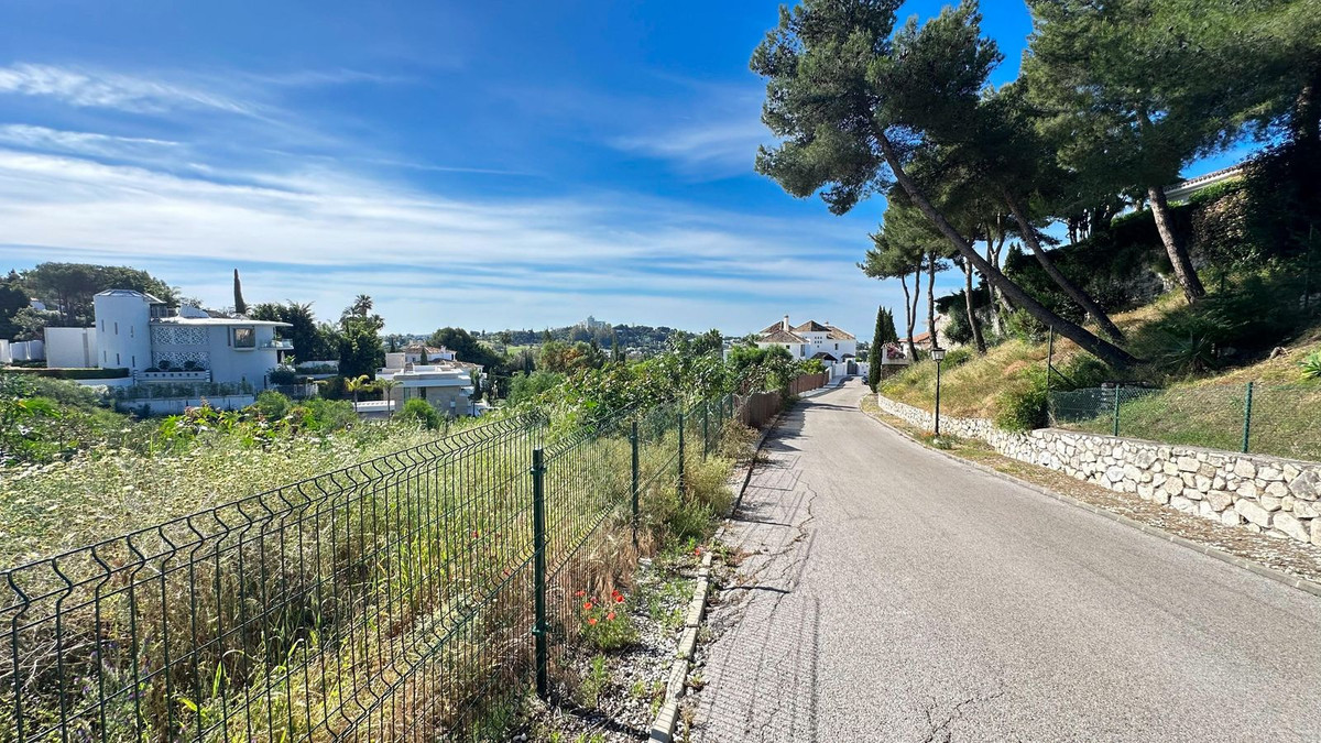 Plots for sale in El Paraiso Costa Del Sol, Málaga, Spain