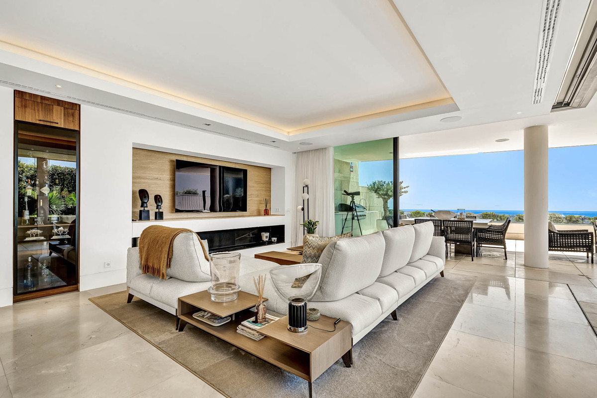 3 Bed Apartment for sale in La Quinta Costa Del Sol, Málaga, Spain