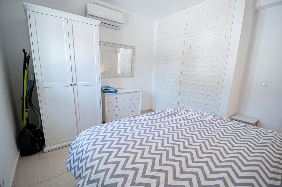 Se vende Villa - Chalet de 6 dormitorios en Costa Blanca, Alicante, España