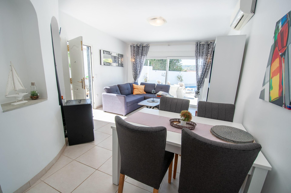 Se vende Villa - Chalet de 6 dormitorios en Costa Blanca, Alicante, España
