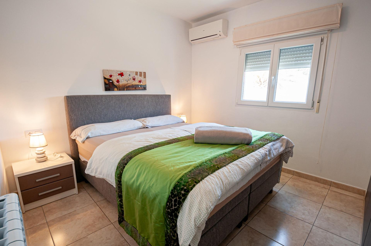 Se vende Villa - Chalet de 6 dormitorios en Costa Blanca, Alicante, España