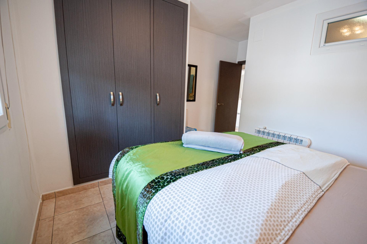 Se vende Villa - Chalet de 6 dormitorios en Costa Blanca, Alicante, España