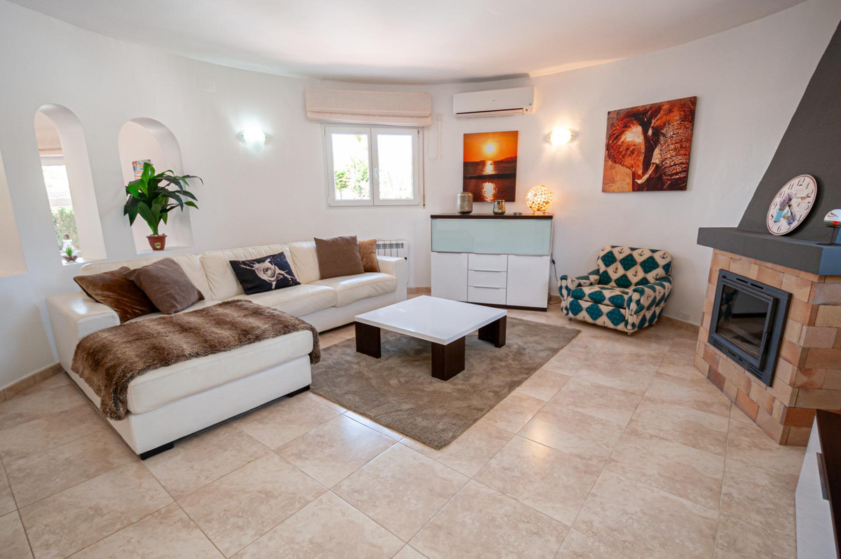Se vende Villa - Chalet de 6 dormitorios en Costa Blanca, Alicante, España