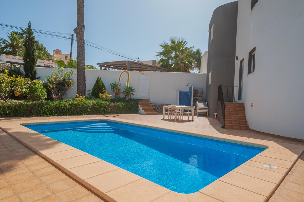 Se vende Villa - Chalet de 6 dormitorios en Costa Blanca, Alicante, España