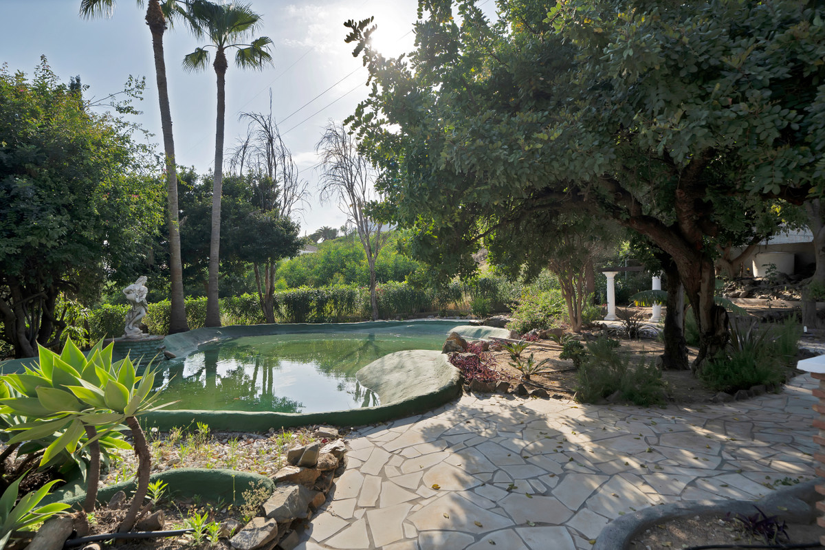 Se vende Villa - Chalet de 9 dormitorios en Costa Del Sol, Málaga, España