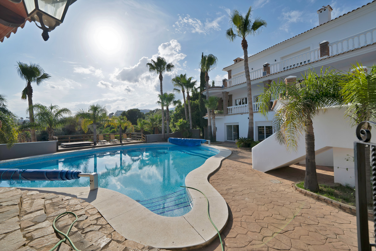 Se vende Villa - Chalet de 9 dormitorios en Costa Del Sol, Málaga, España