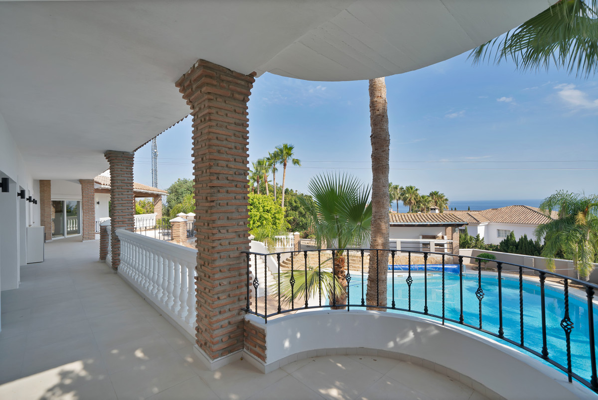Se vende Villa - Chalet de 9 dormitorios en Costa Del Sol, Málaga, España