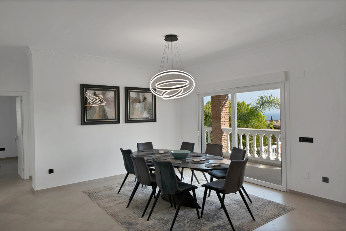 Se vende Villa - Chalet de 9 dormitorios en Costa Del Sol, Málaga, España