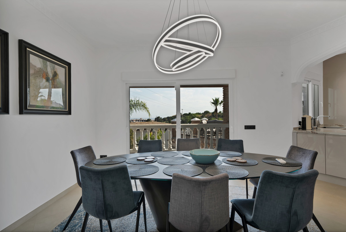 Se vende Villa - Chalet de 9 dormitorios en Costa Del Sol, Málaga, España