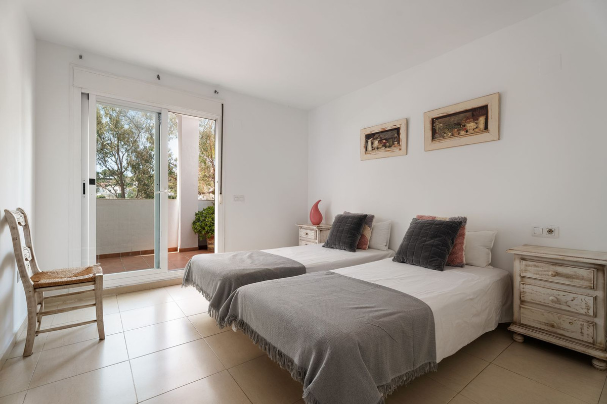 Se vende Apartamento Planta Media de 2 dormitorios en Costa Del Sol, Málaga, España