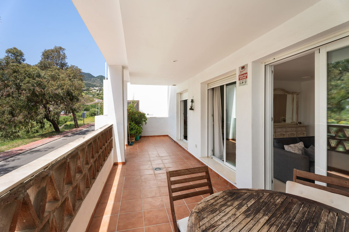 Se vende Apartamento Planta Media de 2 dormitorios en Costa Del Sol, Málaga, España