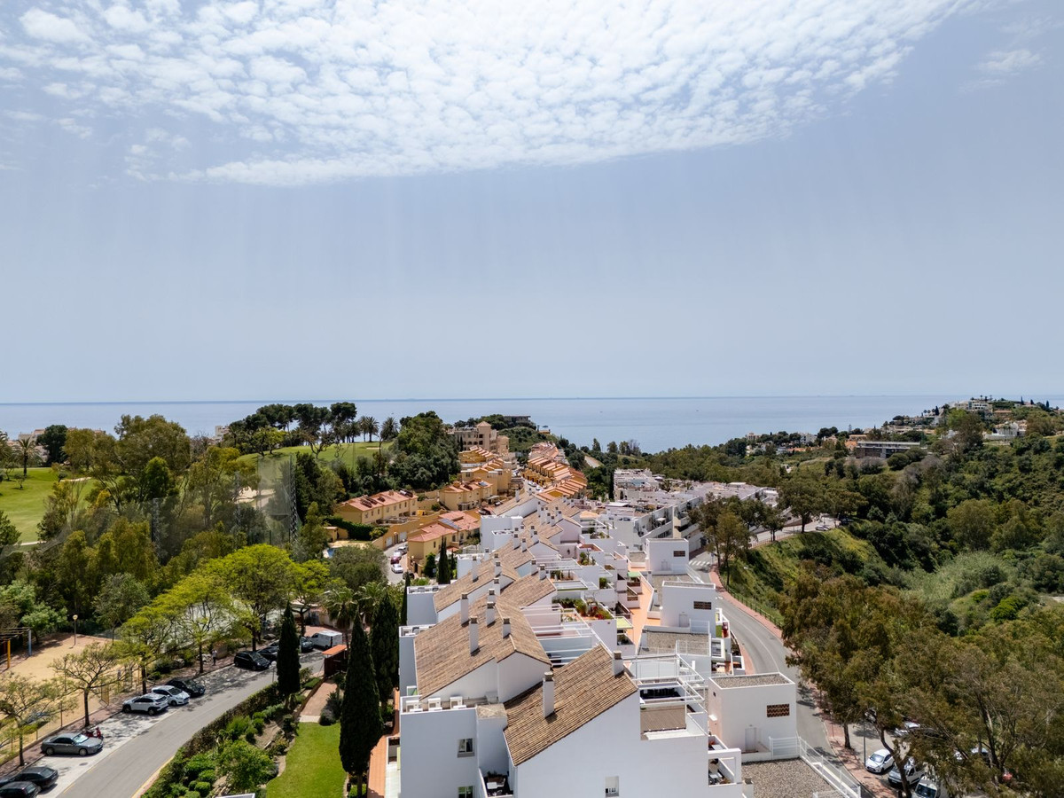 Se vende Apartamento Planta Media de 2 dormitorios en Costa Del Sol, Málaga, España