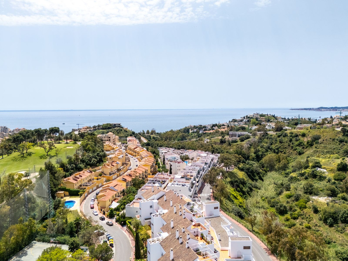 Se vende Apartamento Planta Media de 2 dormitorios en Costa Del Sol, Málaga, España