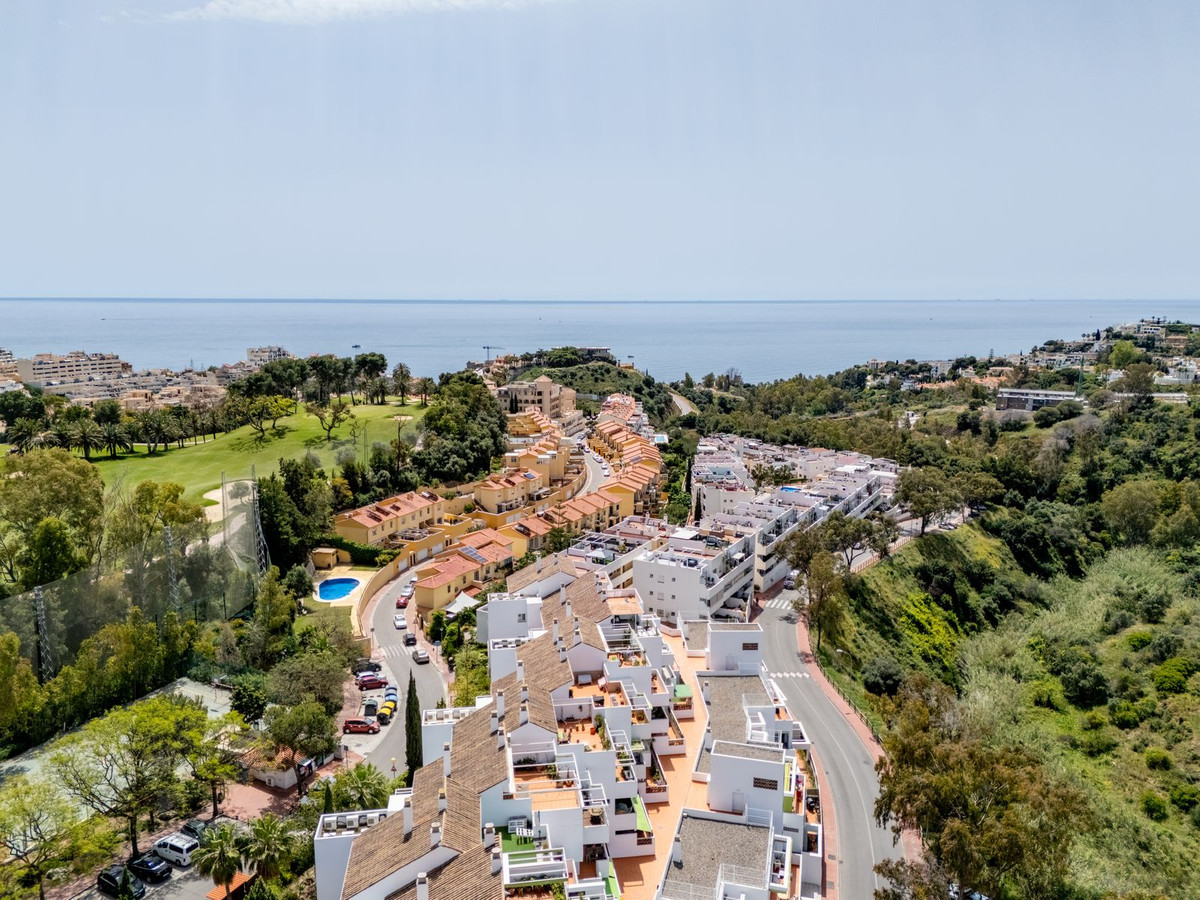 Se vende Apartamento Planta Media de 2 dormitorios en Costa Del Sol, Málaga, España