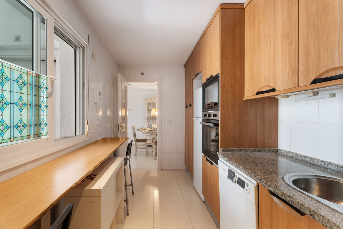 Se vende Apartamento Planta Media de 2 dormitorios en Costa Del Sol, Málaga, España