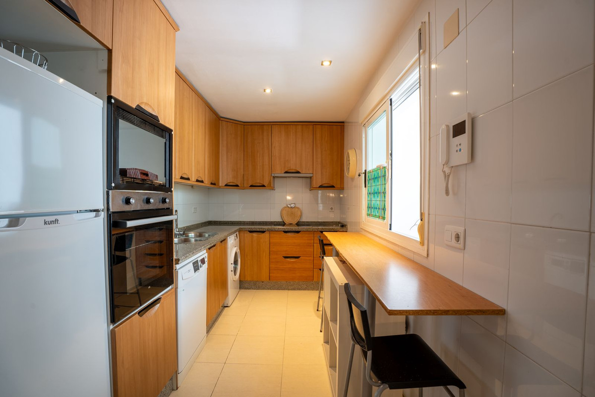 Se vende Apartamento Planta Media de 2 dormitorios en Costa Del Sol, Málaga, España